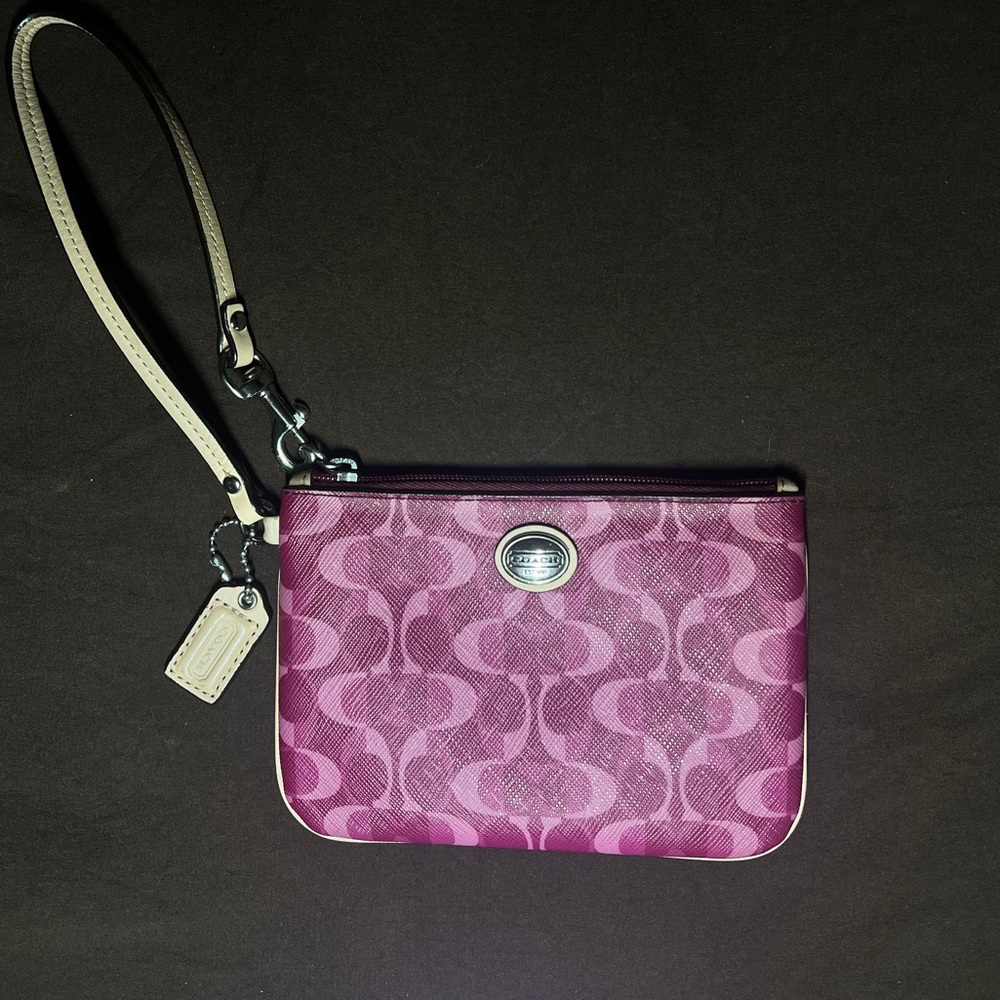 Authentic Pink Coach Signature Leather Wristlet ♡